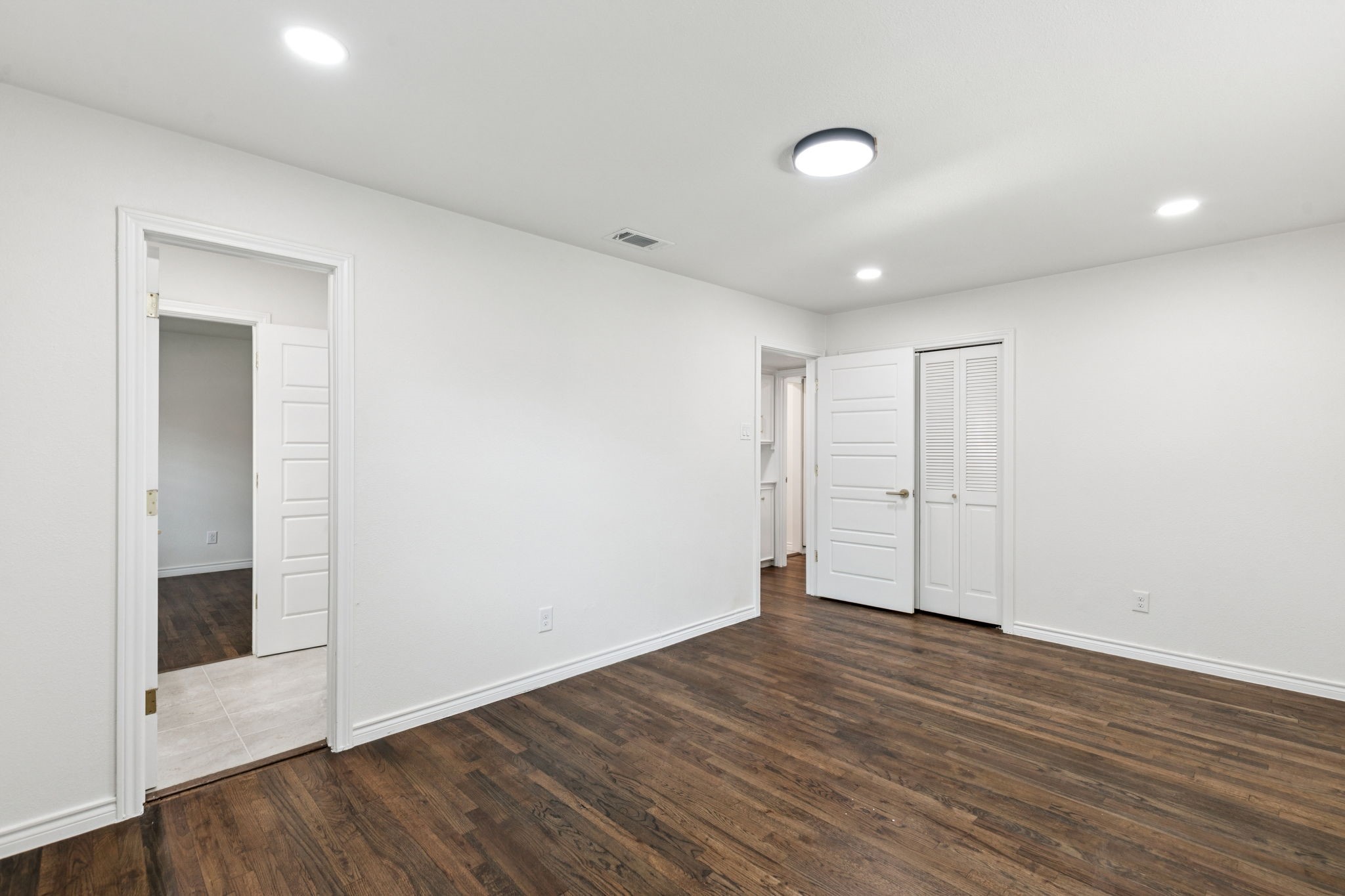 5509 Enchanted Lane