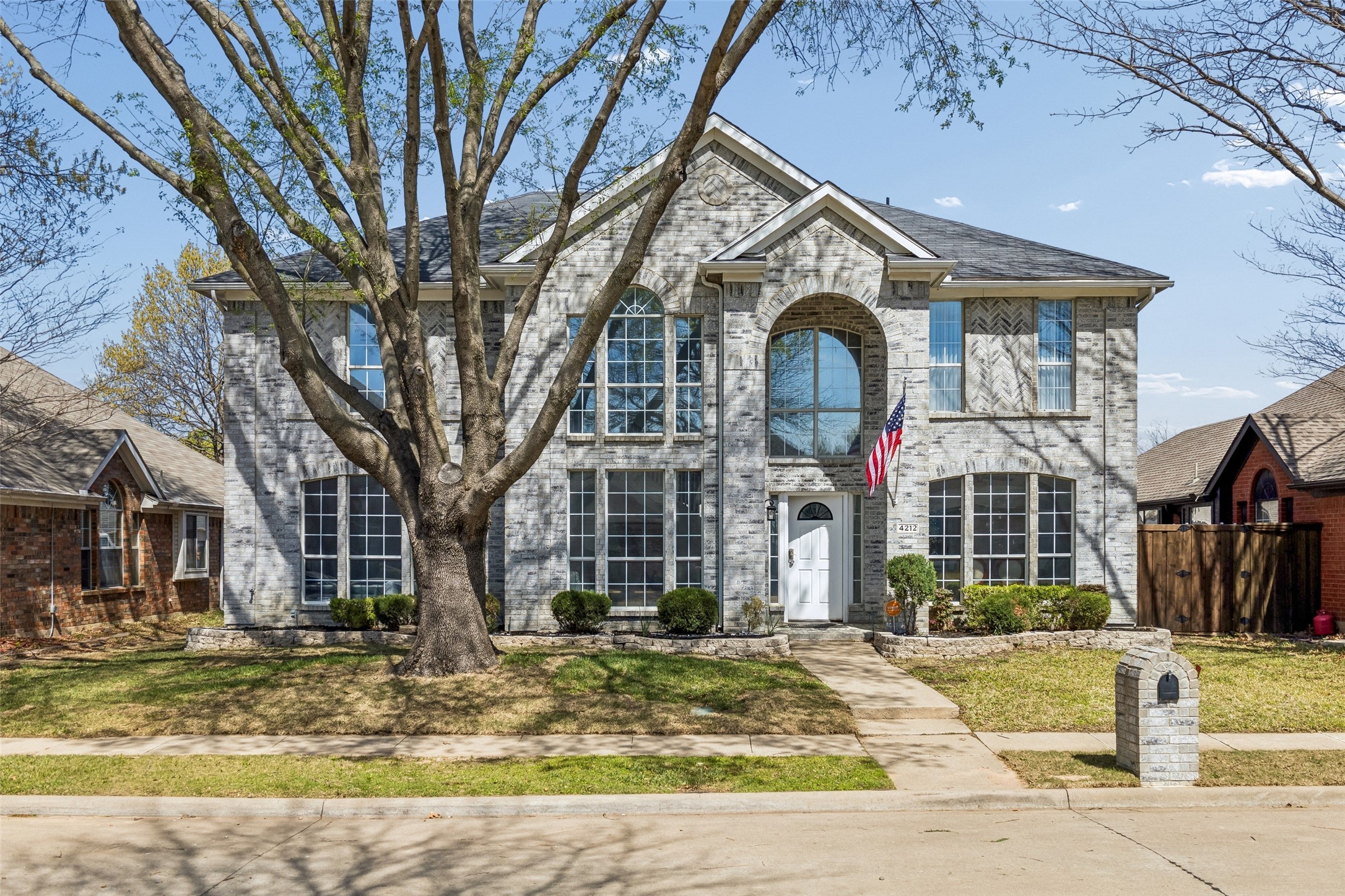 4212 Honeysuckle Drive