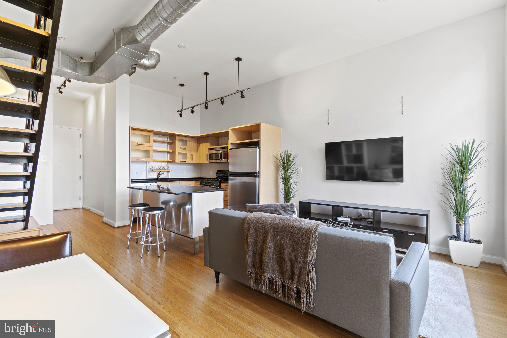 1390 V St NW #212