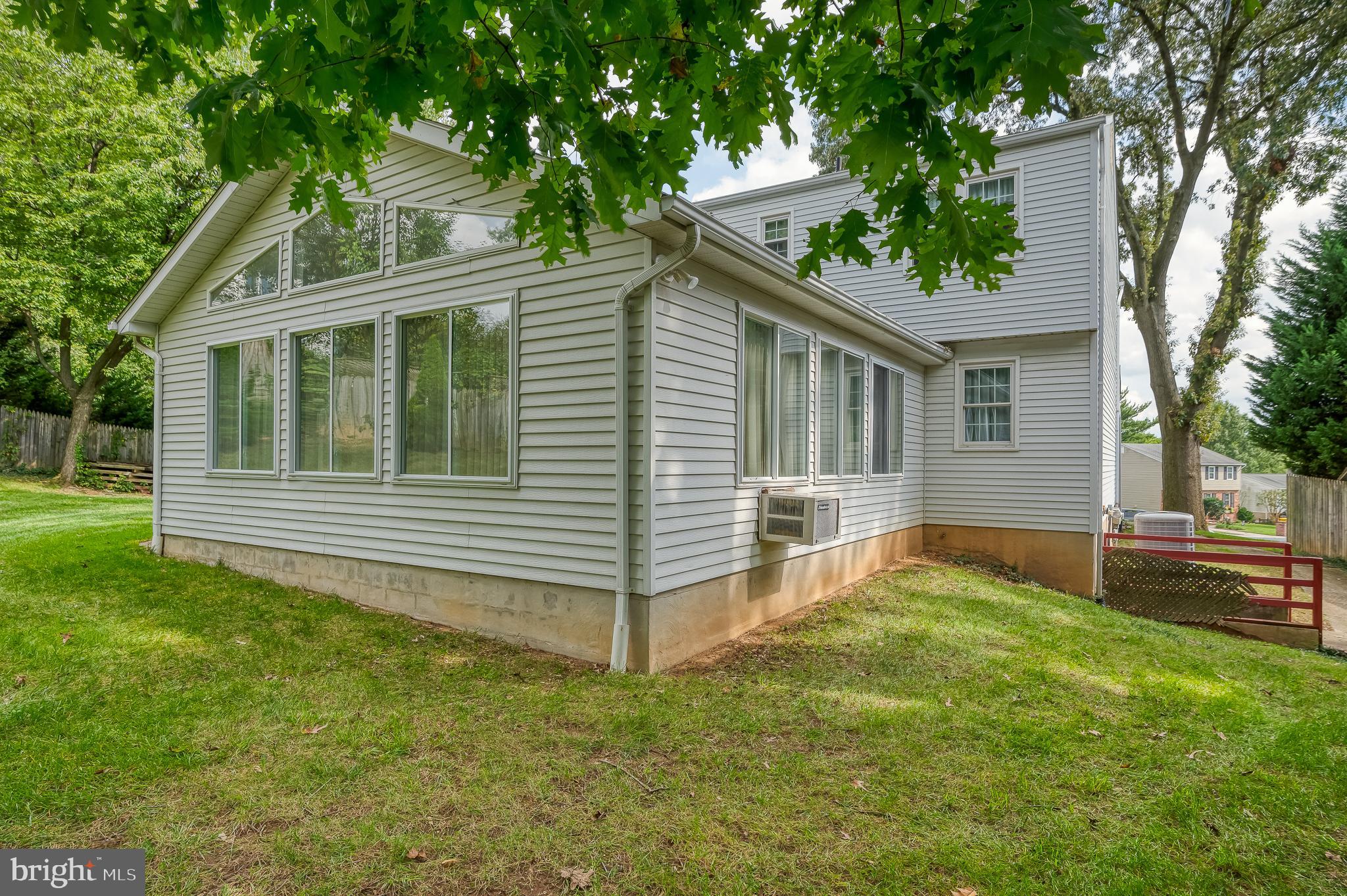 6422 Oak Park Ct