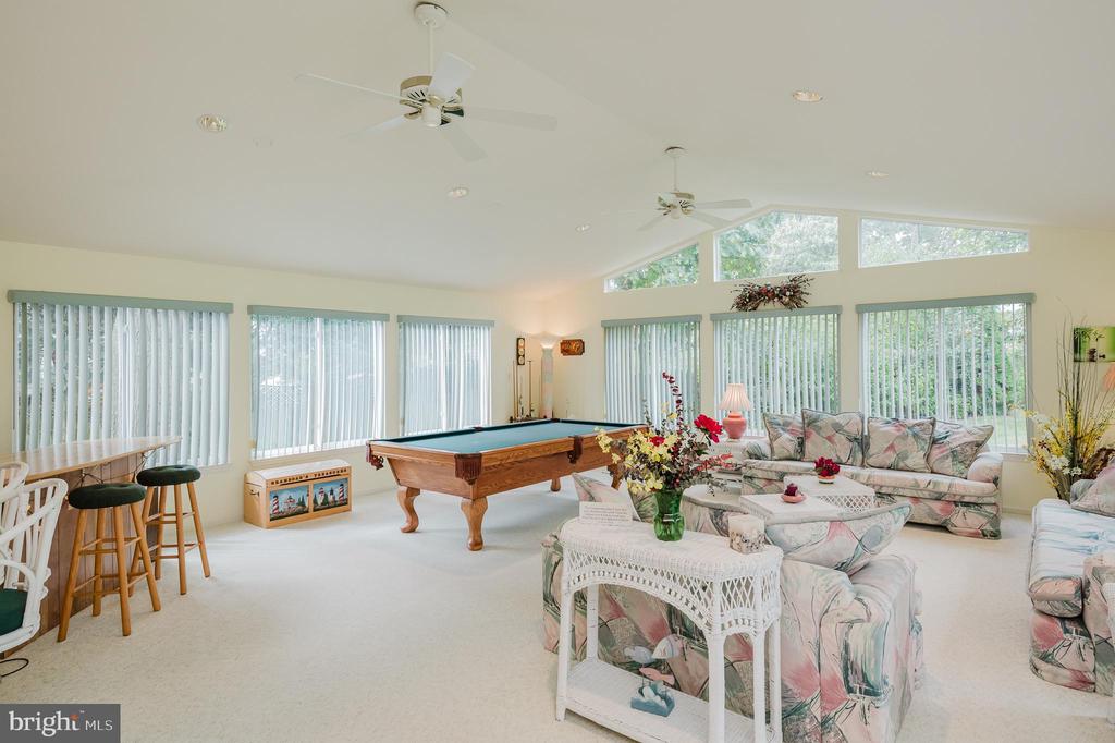 6422 Oak Park Ct