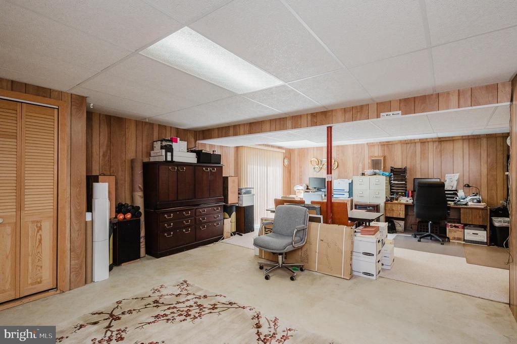 6422 Oak Park Ct
