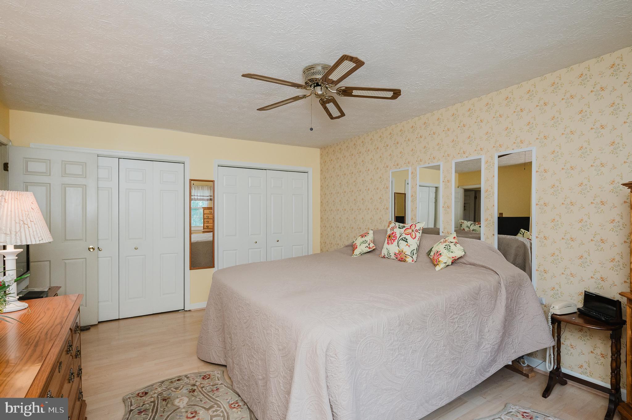 6422 Oak Park Ct