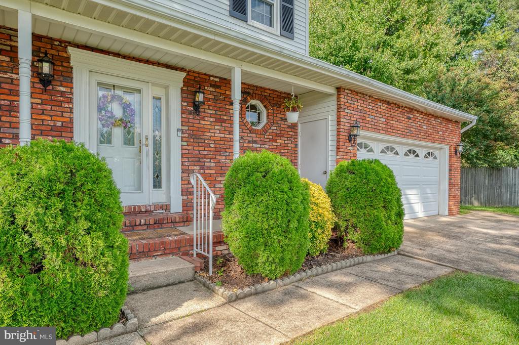6422 Oak Park Ct