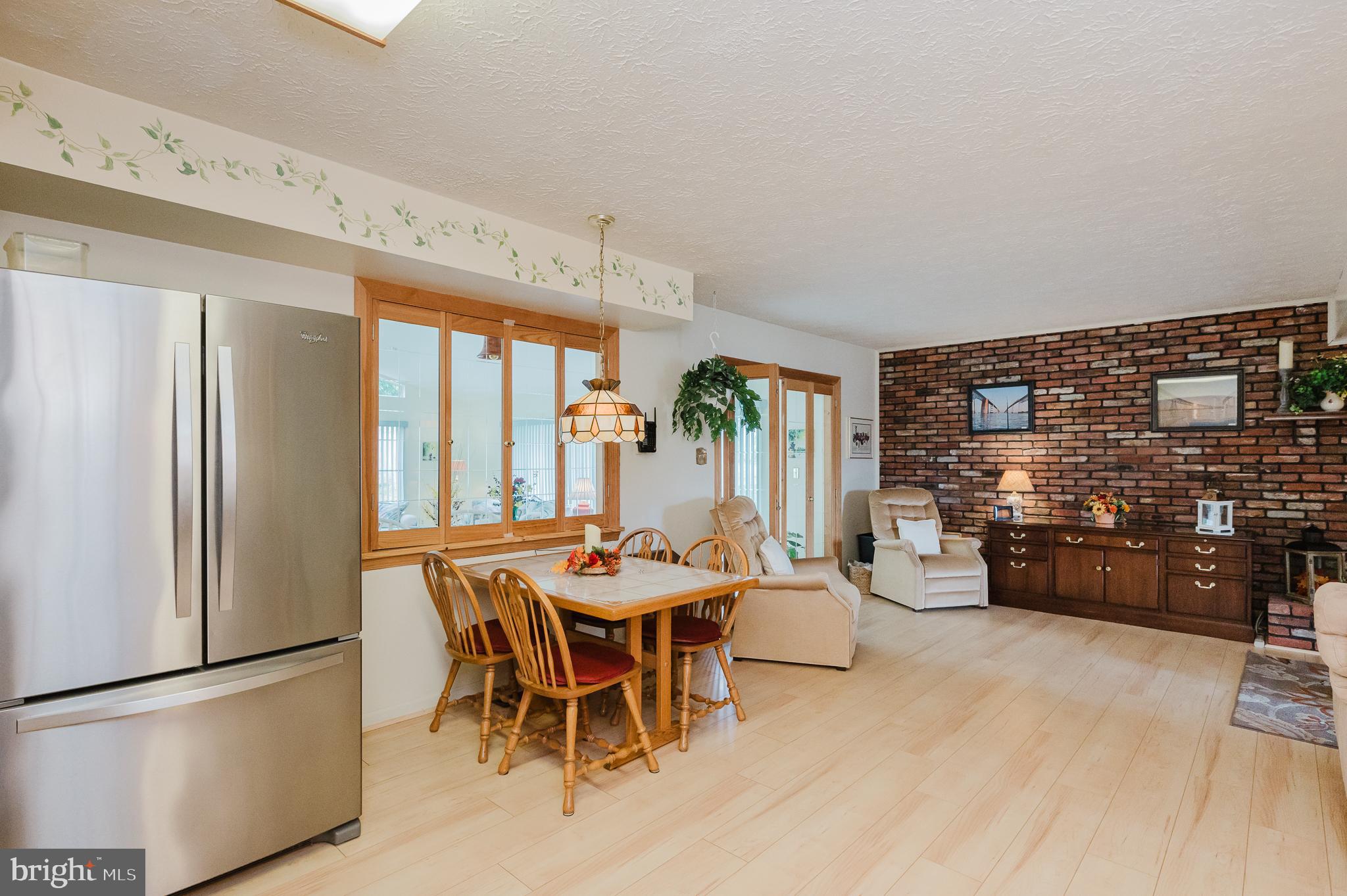 6422 Oak Park Ct