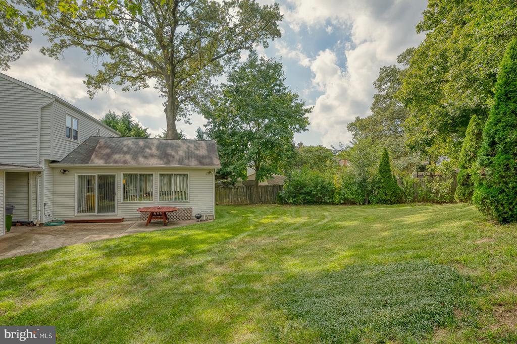 6422 Oak Park Ct