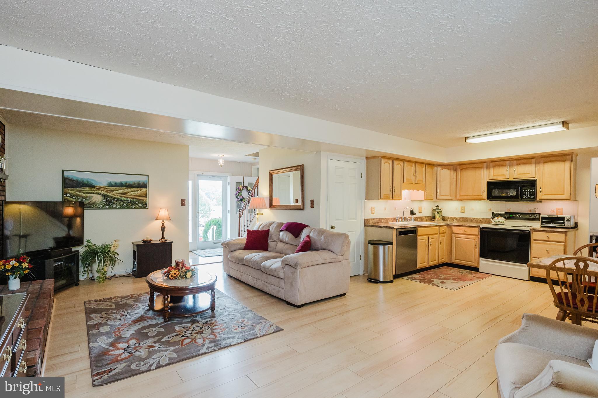 6422 Oak Park Ct