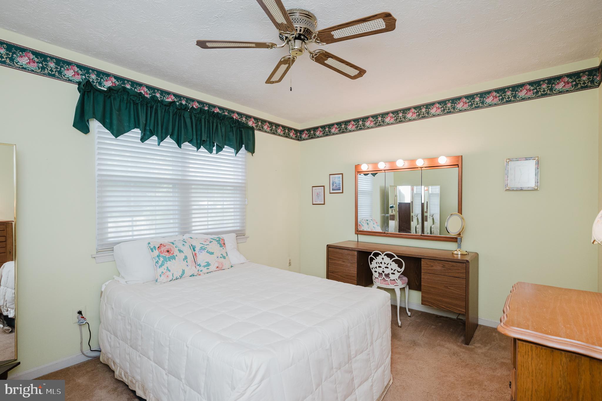 6422 Oak Park Ct