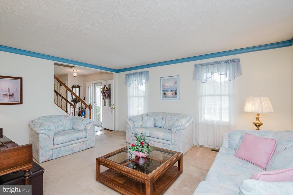 6422 Oak Park Ct