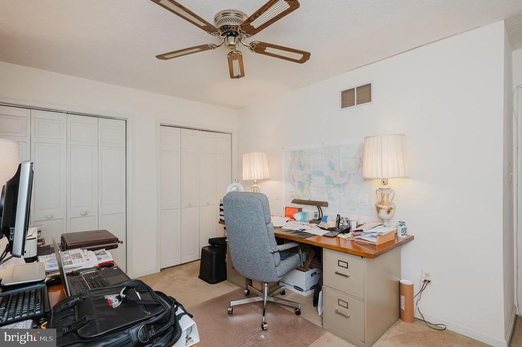 6422 Oak Park Ct