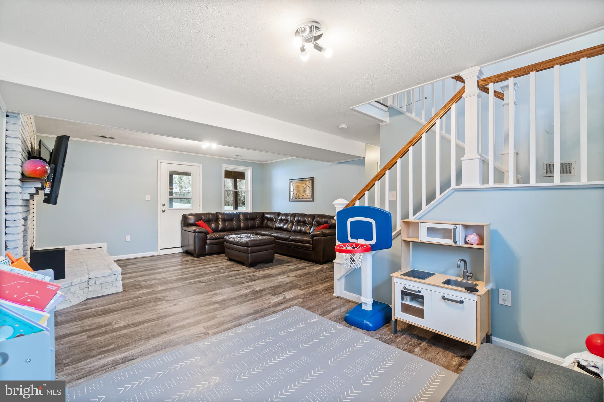 312 Ternwing Dr