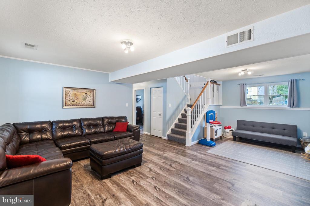 312 Ternwing Dr