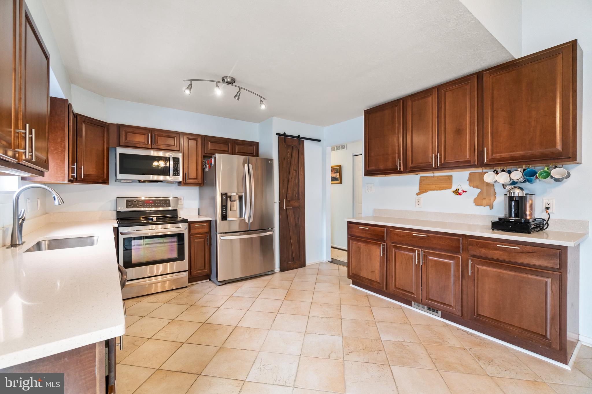 312 Ternwing Dr