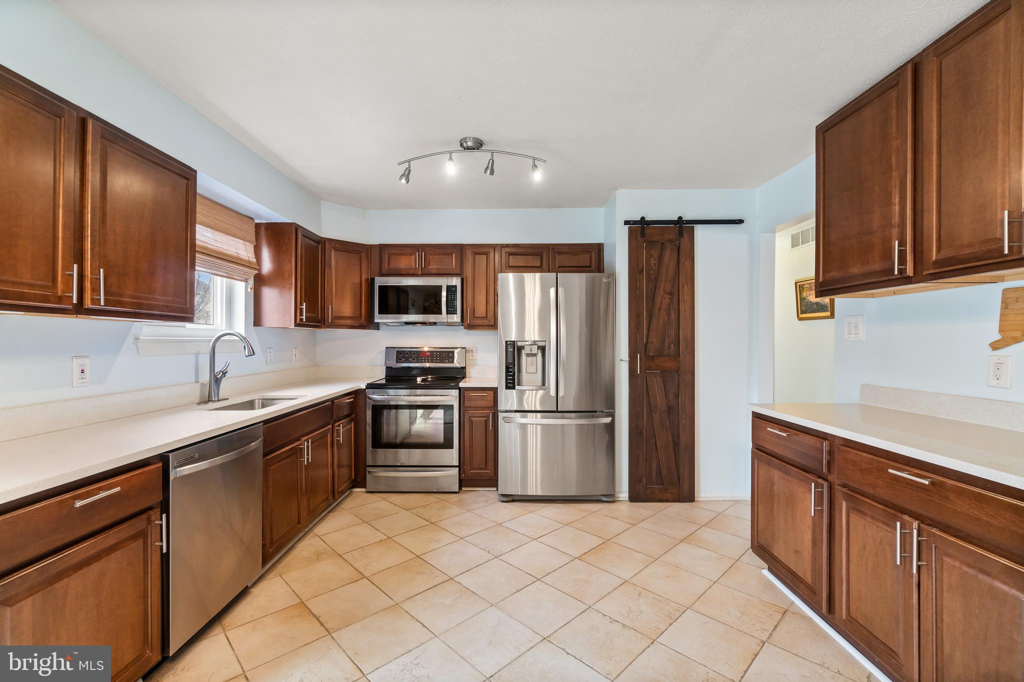 312 Ternwing Dr