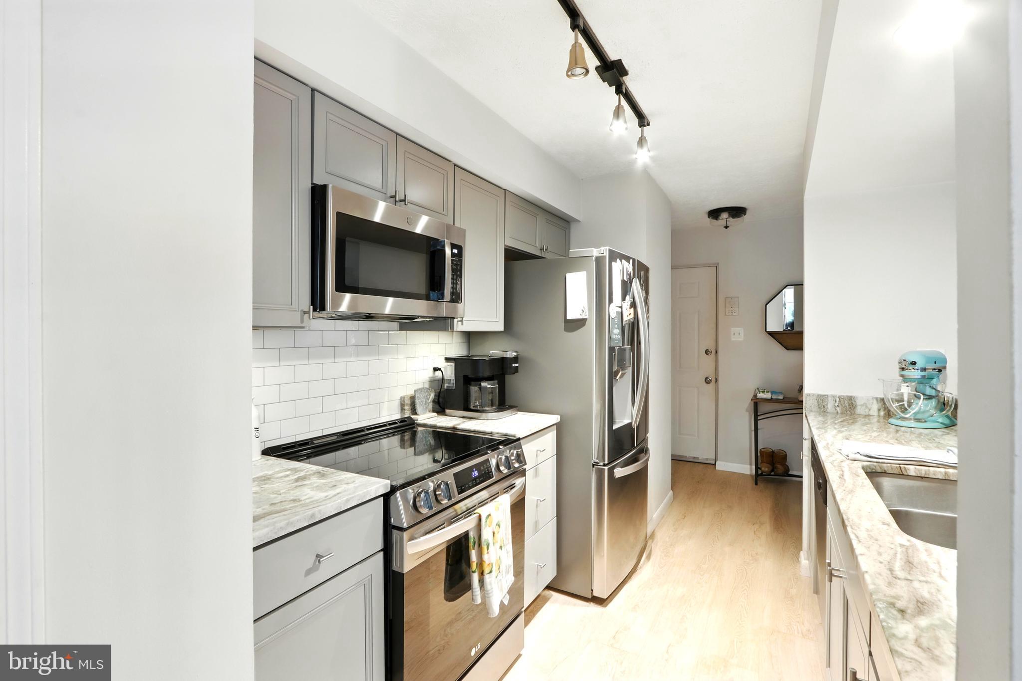 706 SOUTHERN HILLS DRIVE E-5F