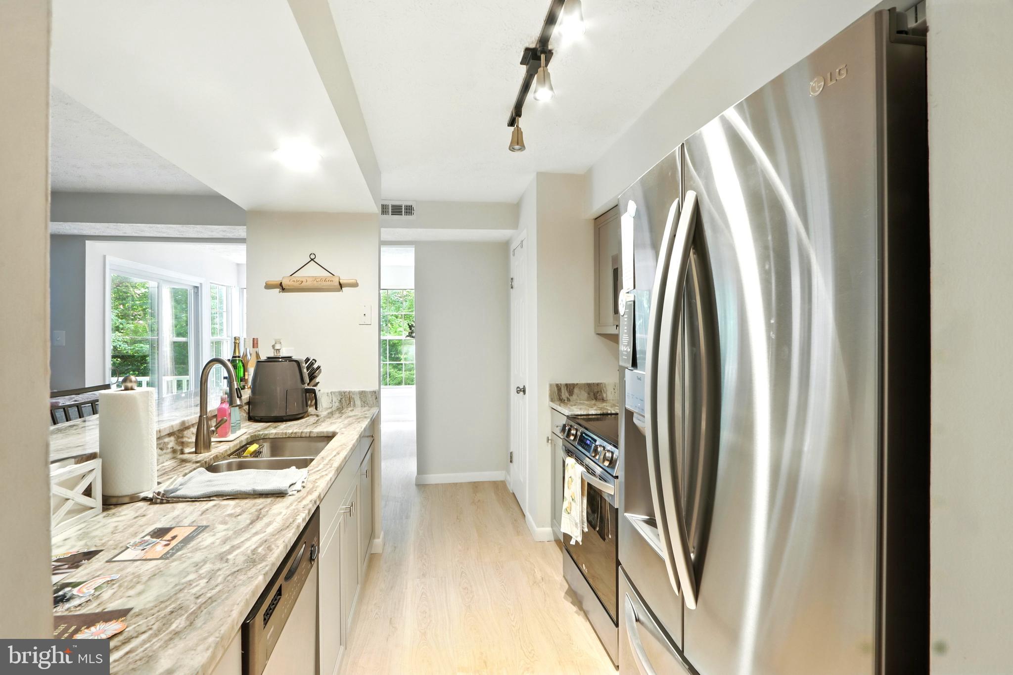 706 SOUTHERN HILLS DRIVE E-5F