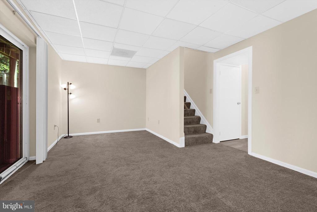 1516 LODGE POLE COURT