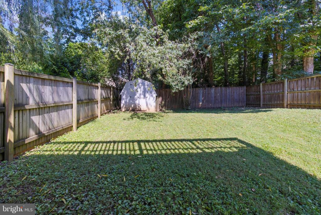 1516 LODGE POLE COURT