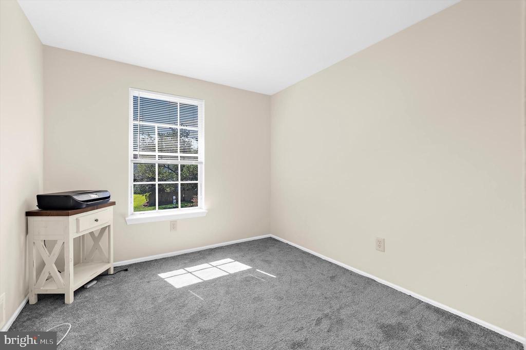 1516 LODGE POLE COURT