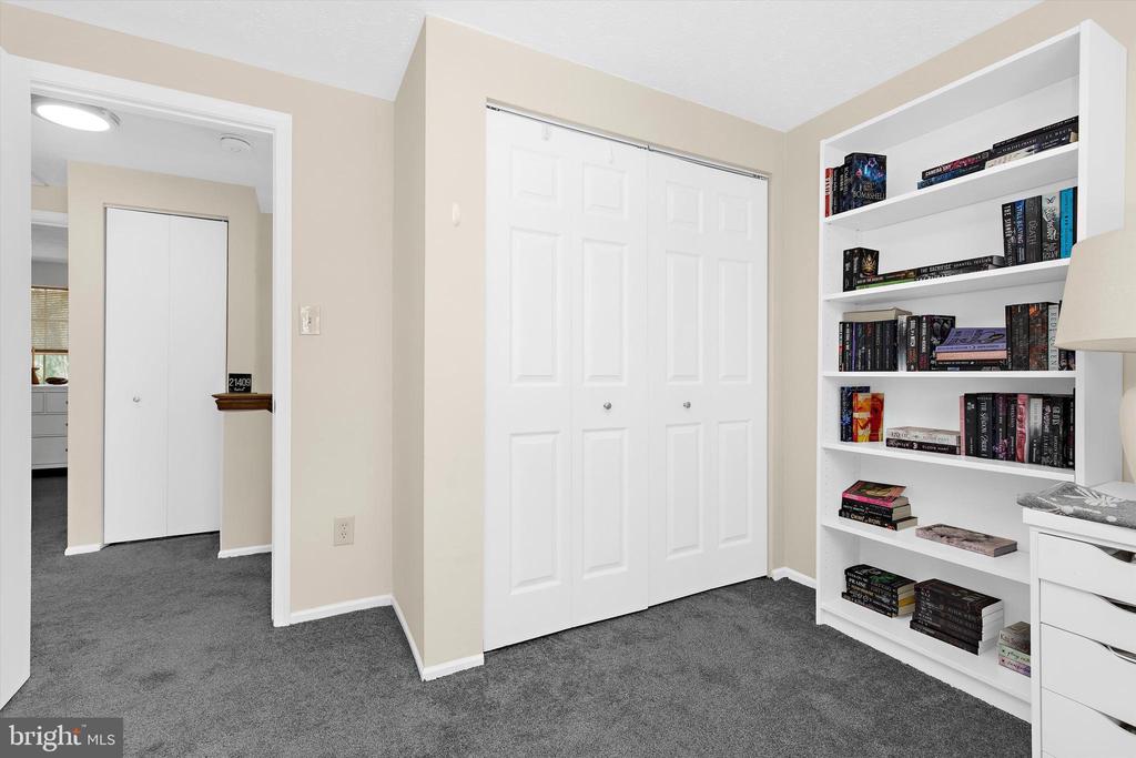 1516 LODGE POLE COURT