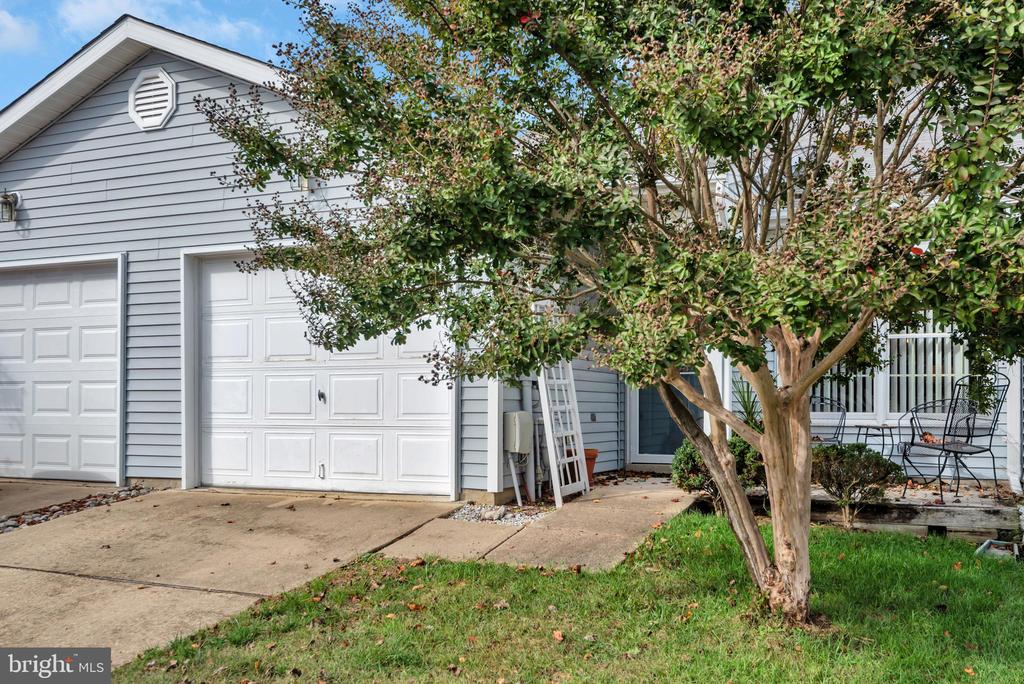 2664 COMPASS DRIVE