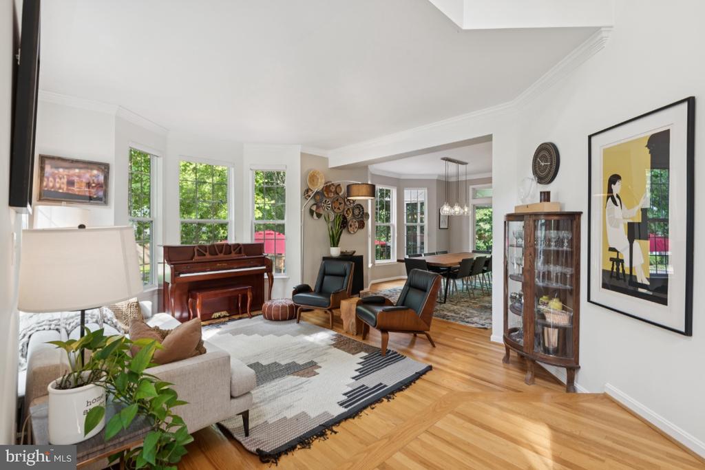 5 ARLIE DRIVE