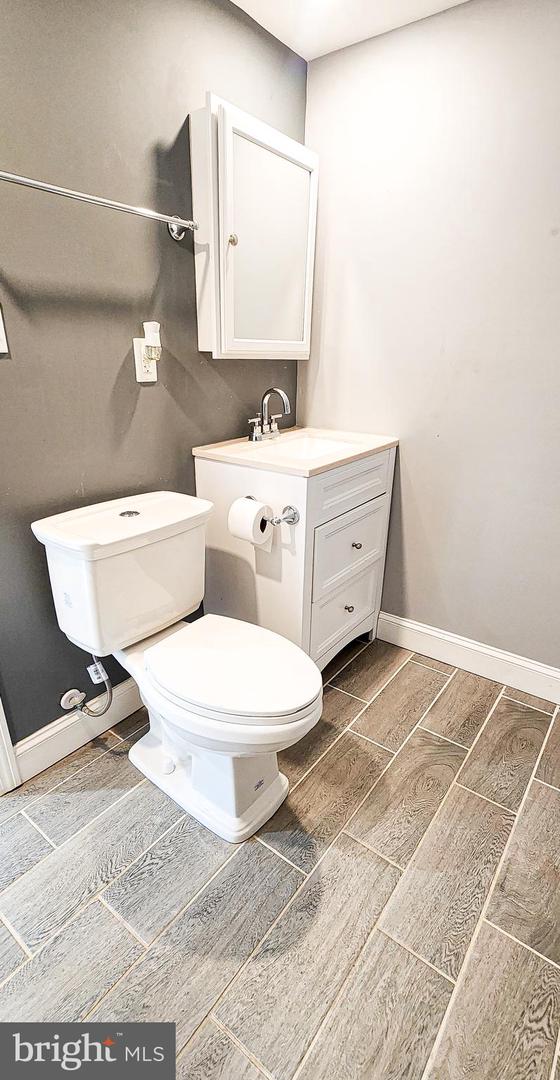 23 Avenal Rd