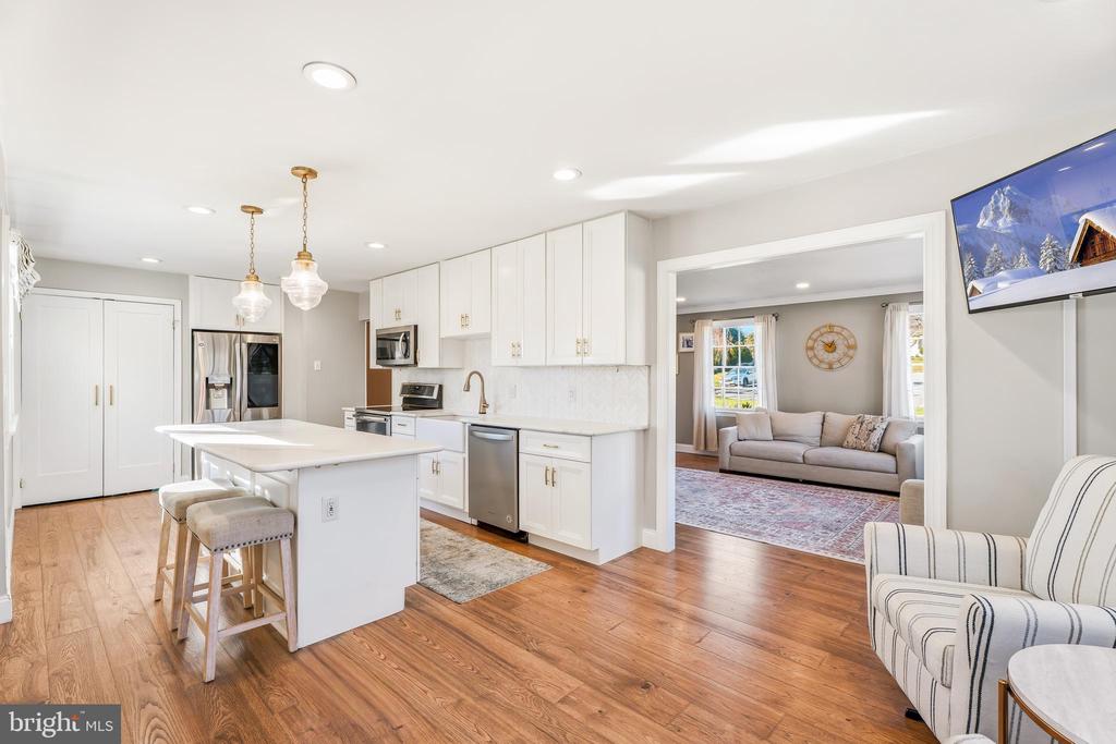 1229 WINE SPRING LANE