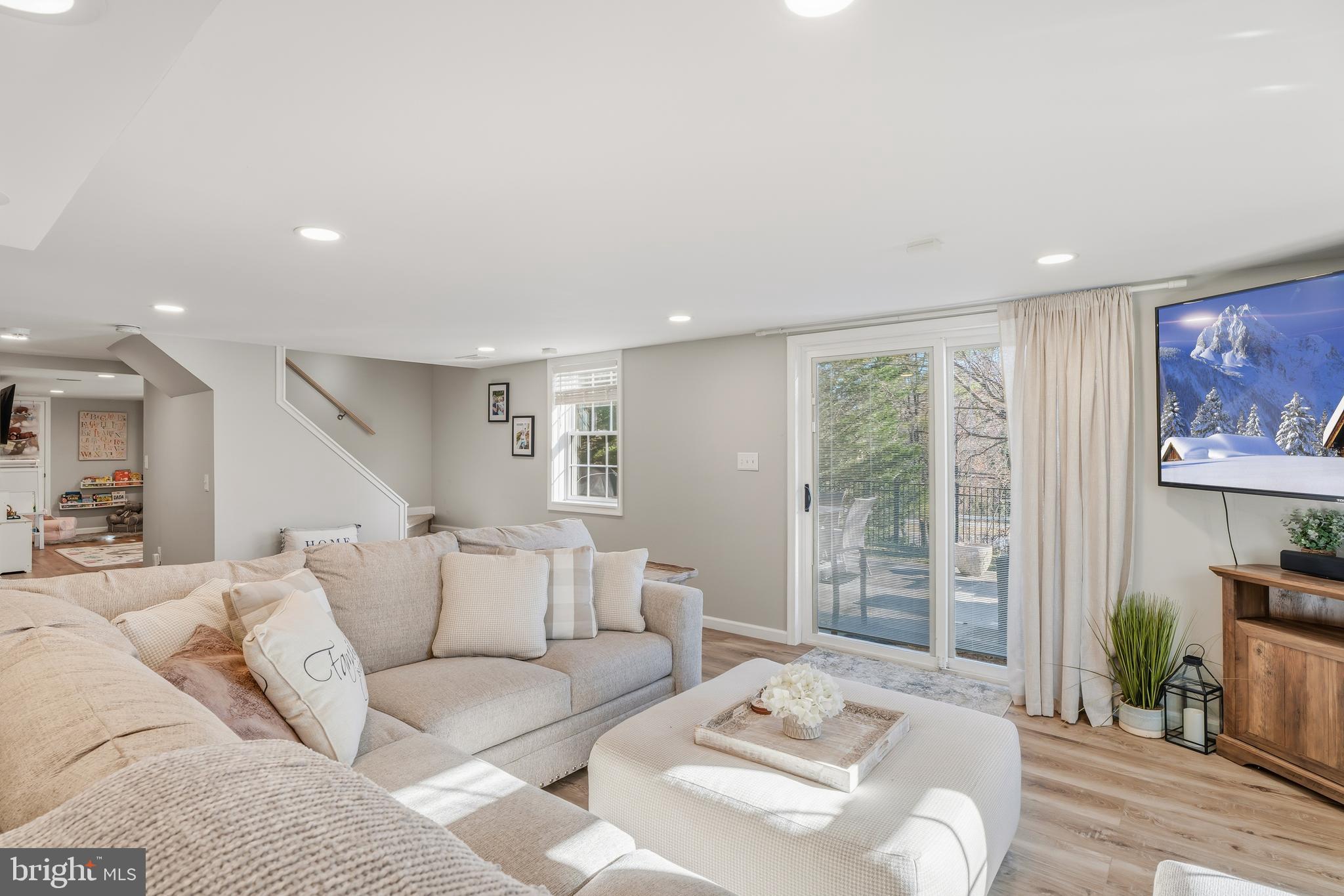 1229 WINE SPRING LANE