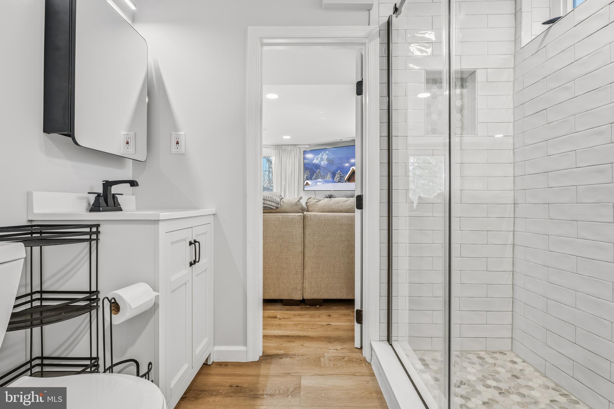 1229 WINE SPRING LANE