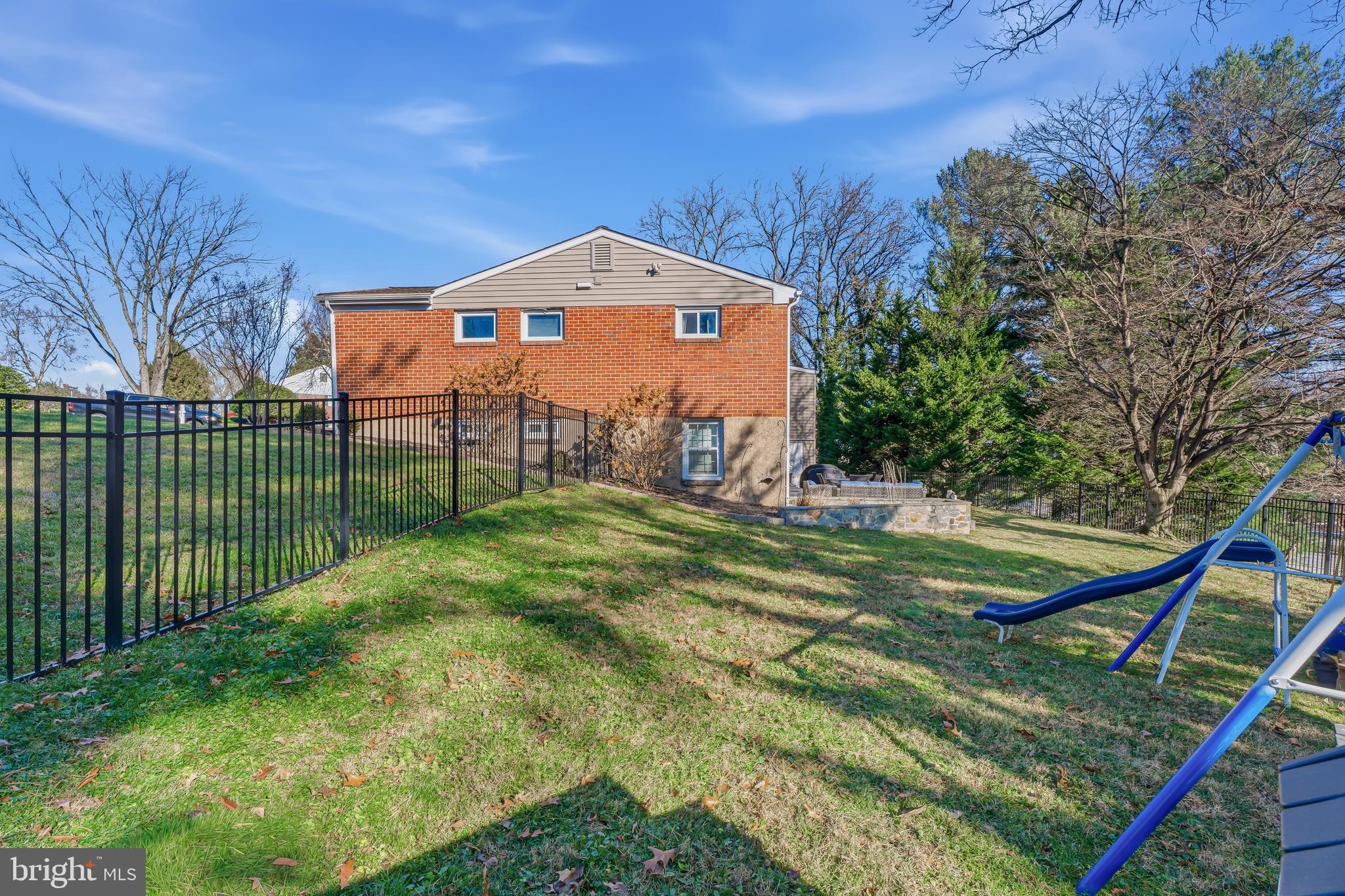 1229 WINE SPRING LANE