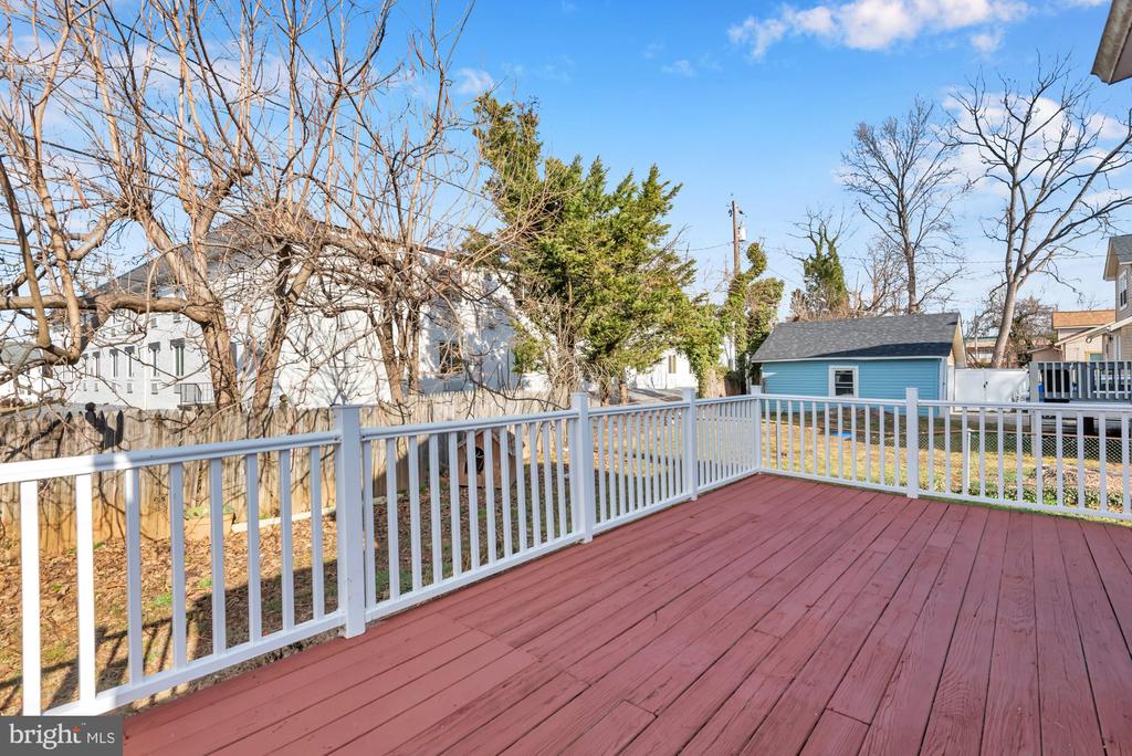 20 WALDRON AVENUE