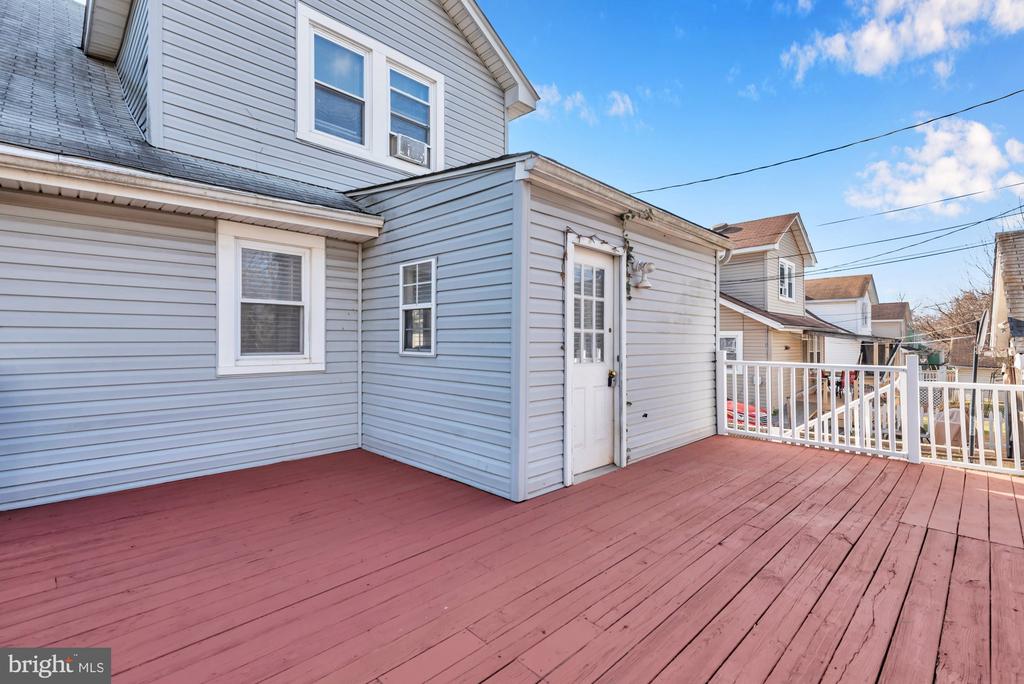 20 WALDRON AVENUE