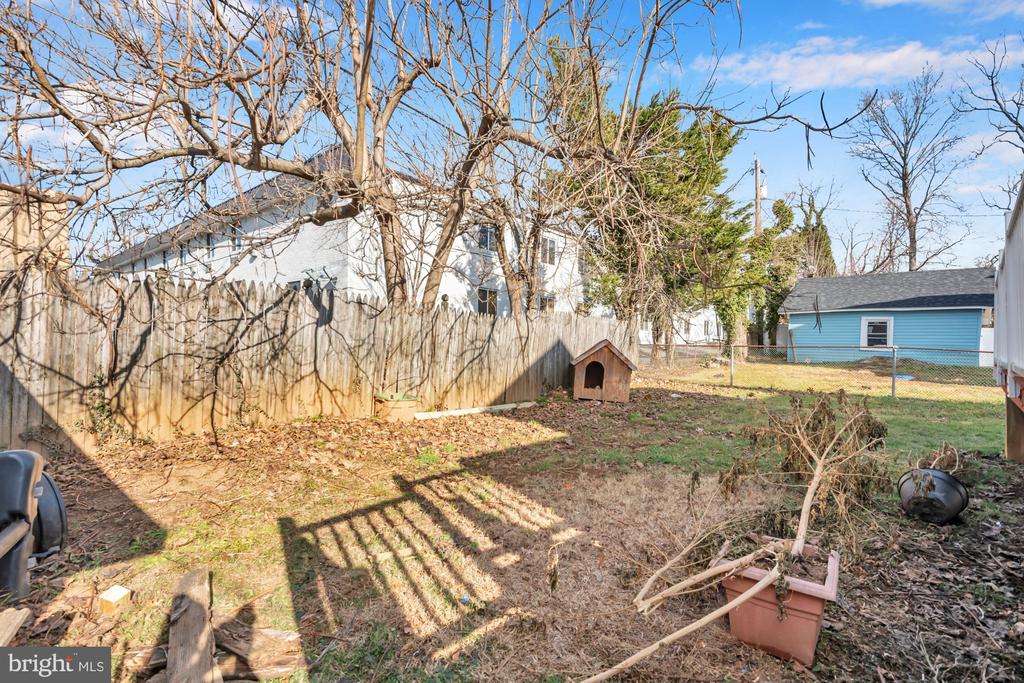 20 WALDRON AVENUE