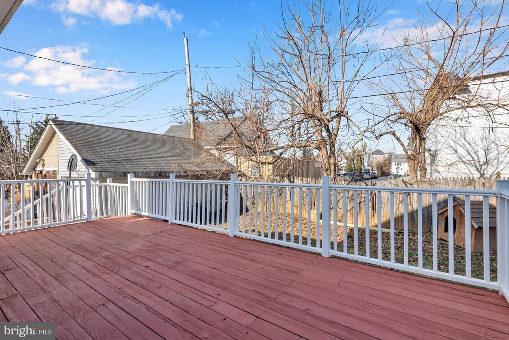 20 WALDRON AVENUE