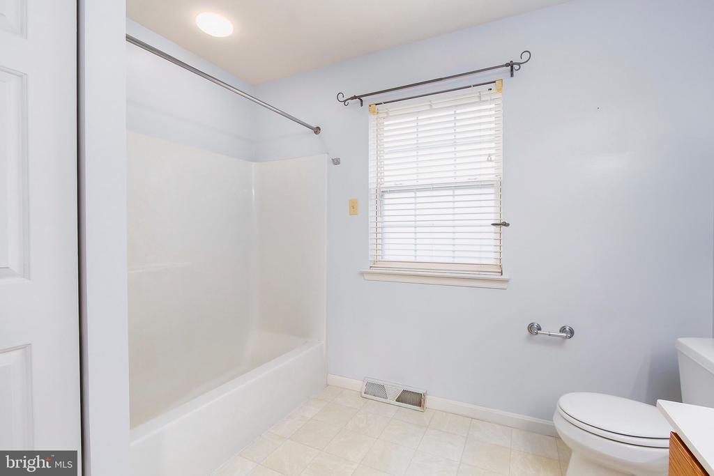 200 Mattock Dr
