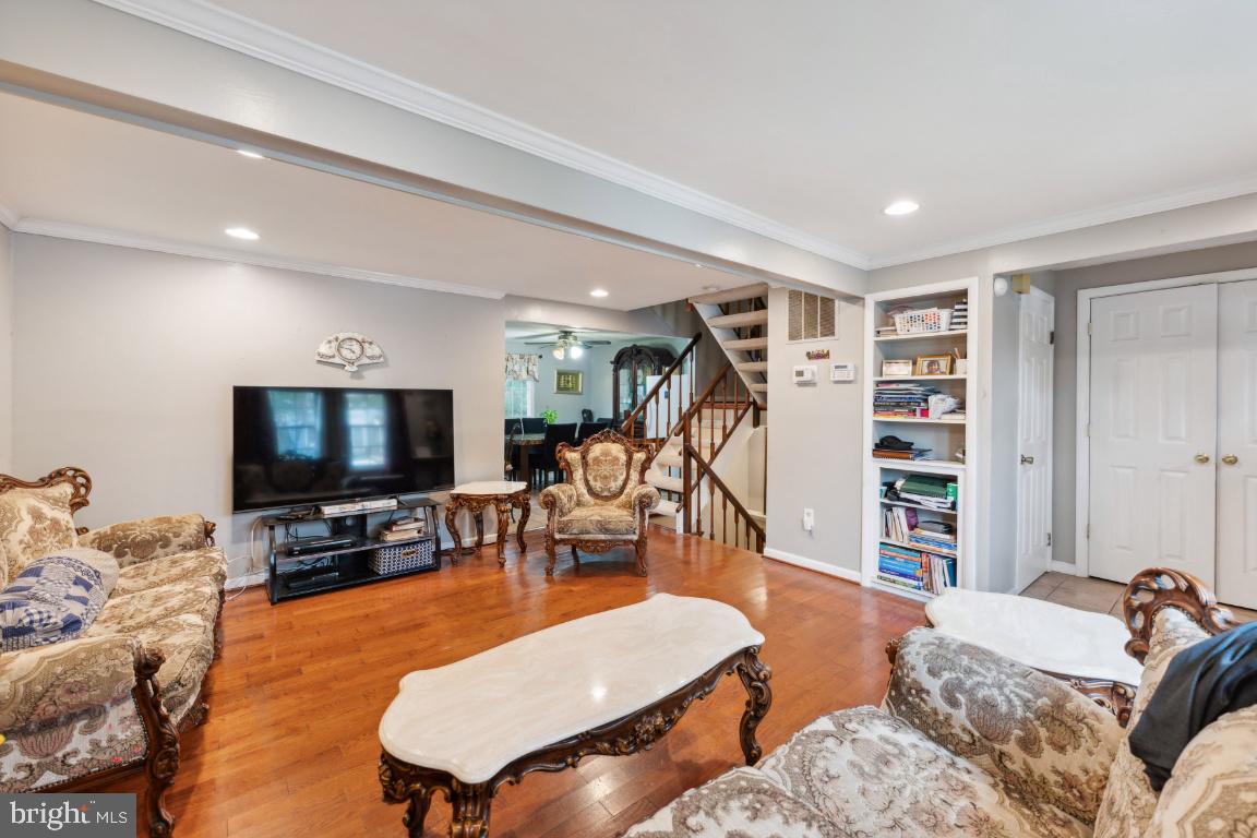 9148 Turtle Dove Ln