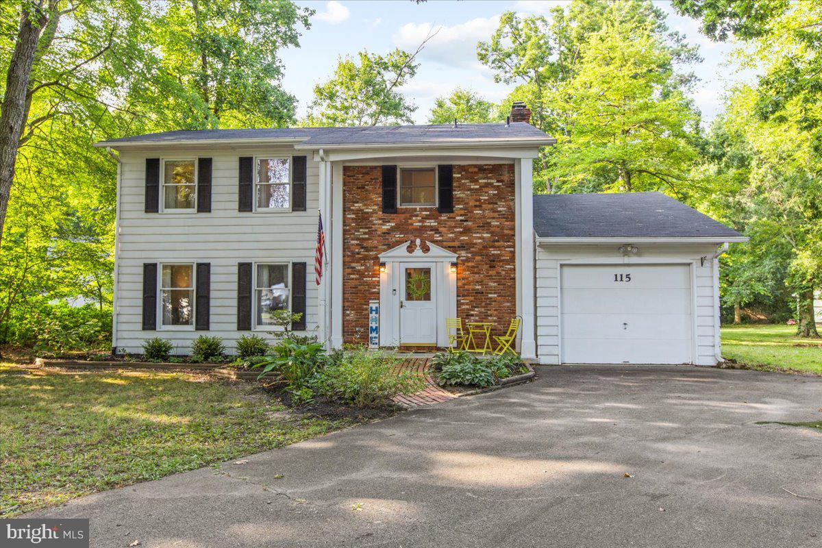 115 Woodmoor Rd