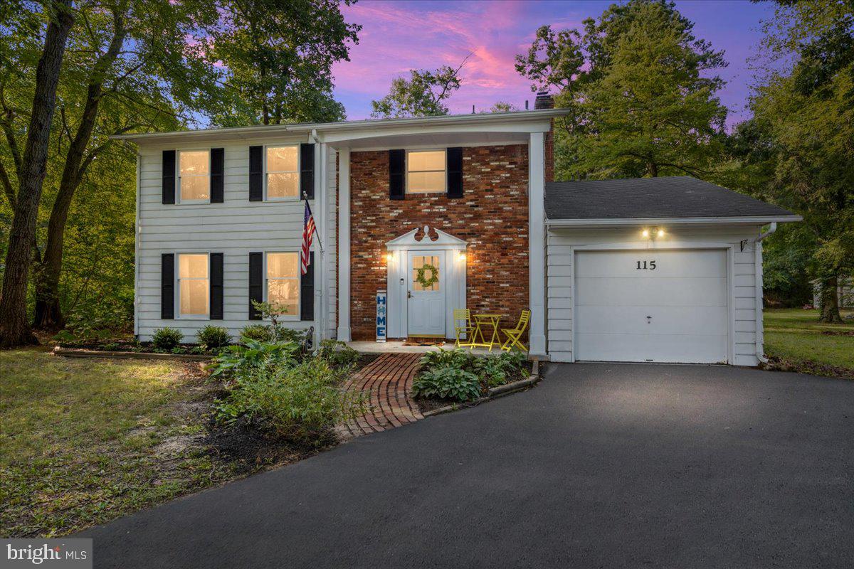 115 Woodmoor Rd