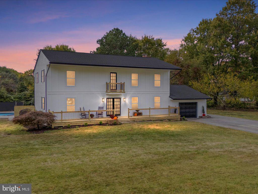 302 S Lake Dr