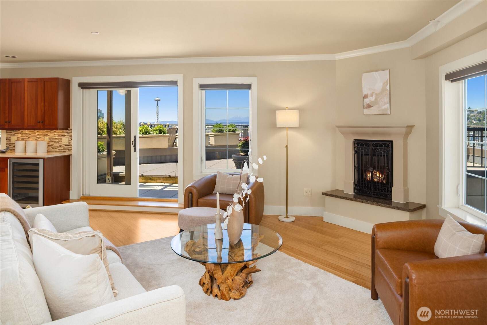 745 Bellevue Avenue E Unit: 305