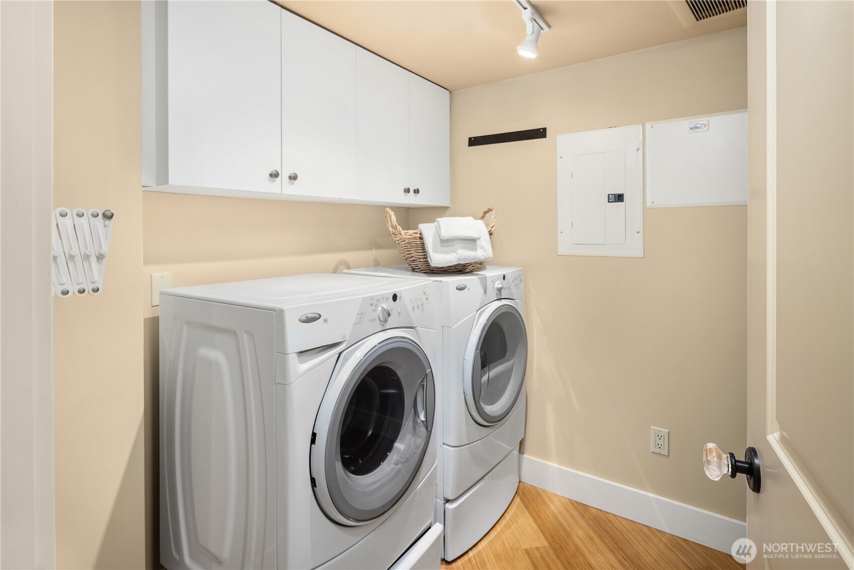 745 Bellevue Avenue E Unit: 305