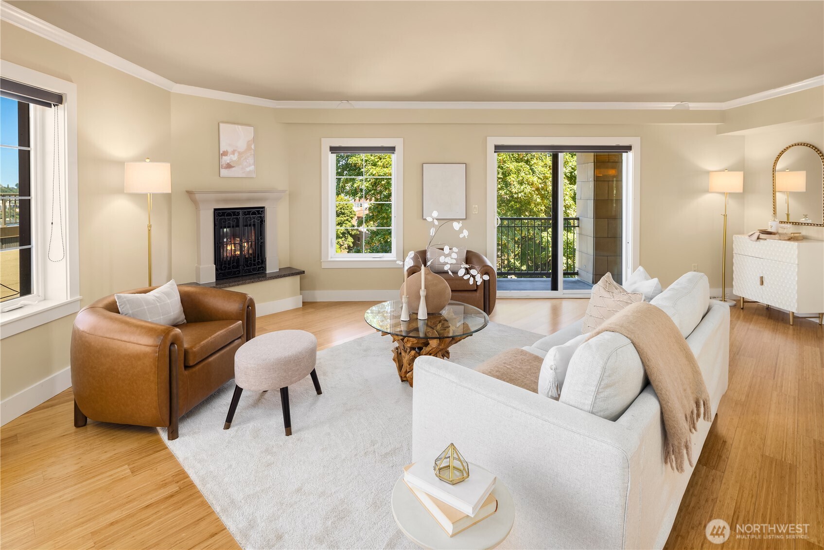 745 Bellevue Avenue E Unit: 305
