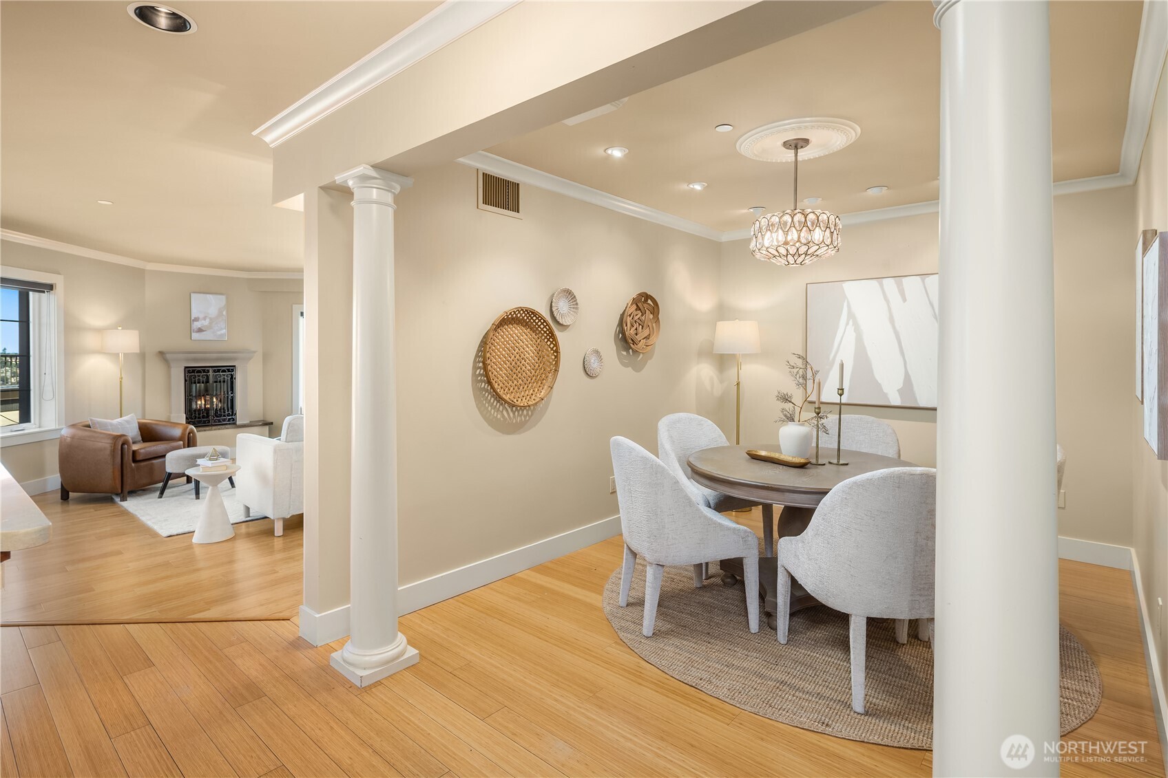 745 Bellevue Avenue E Unit: 305