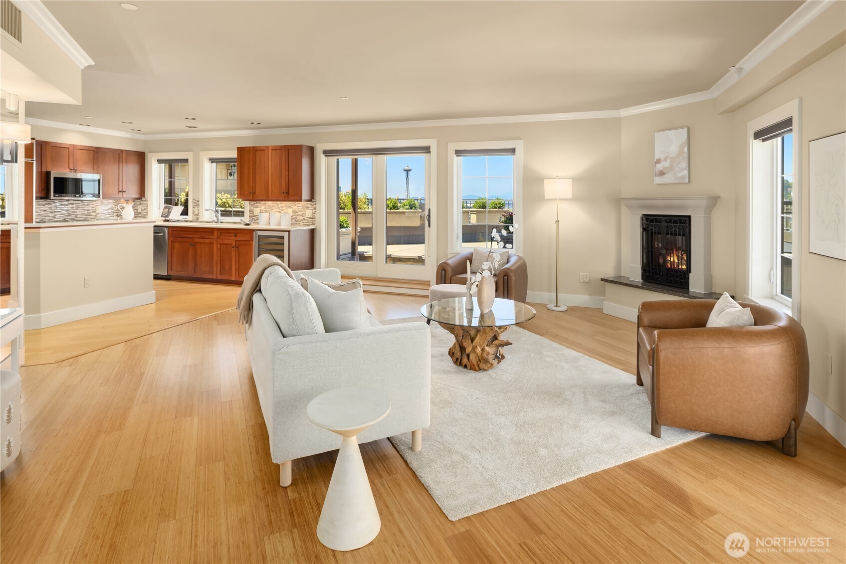 745 Bellevue Avenue E Unit: 305