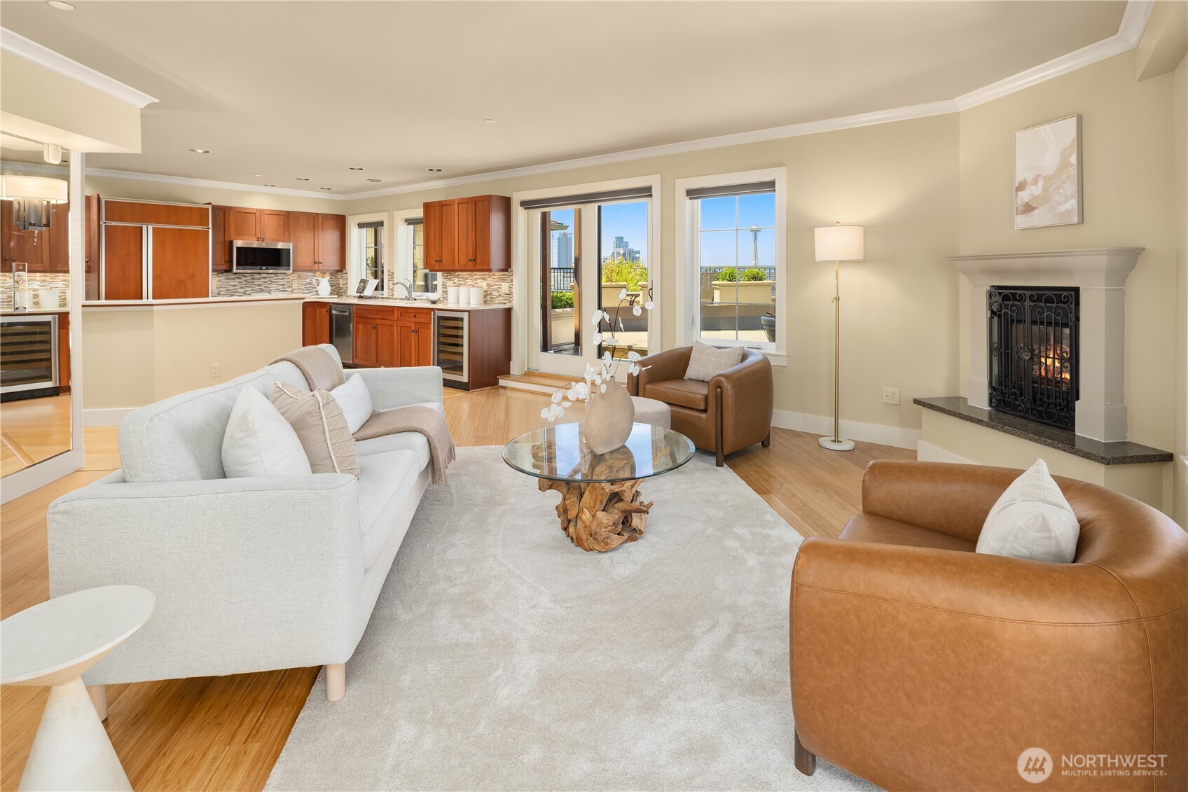 745 Bellevue Avenue E Unit: 305
