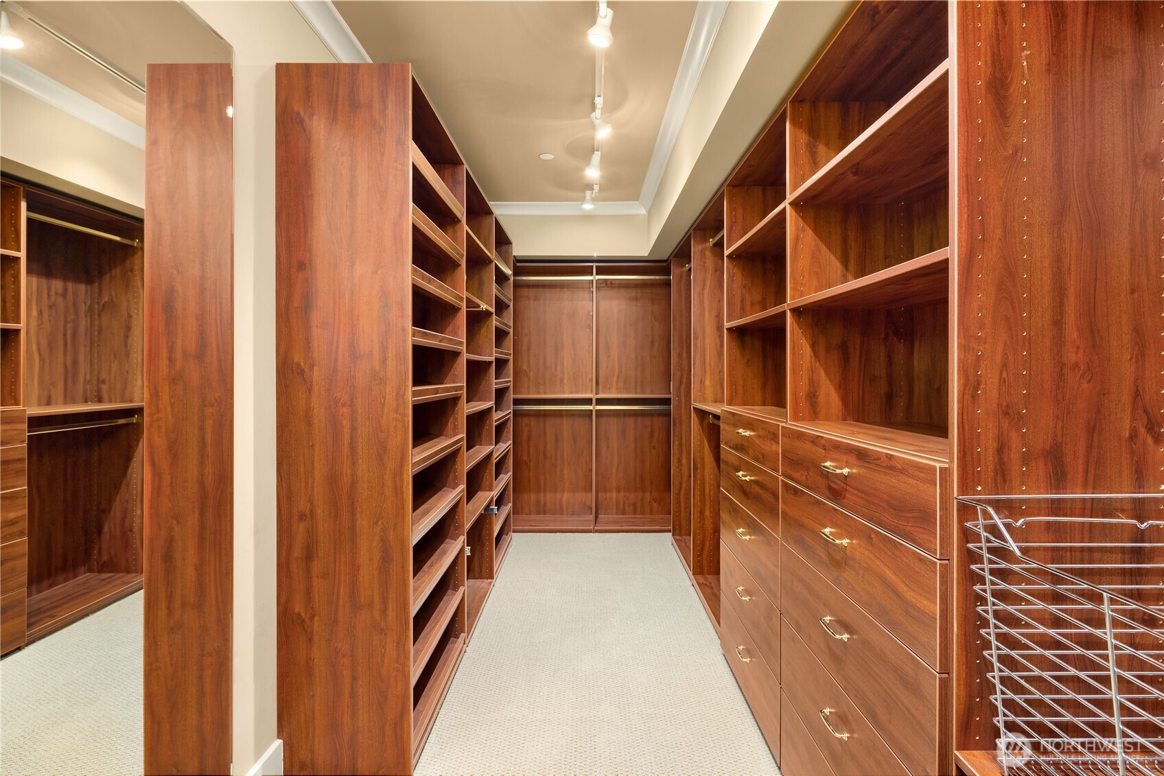 745 Bellevue Avenue E Unit: 305