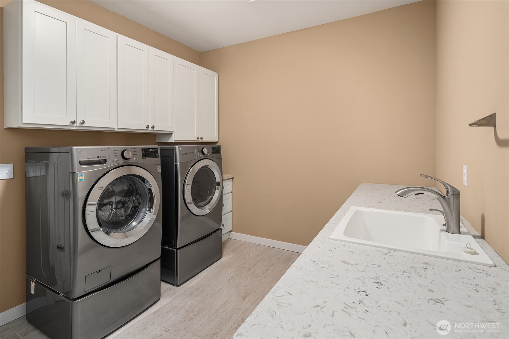 216 Cornwall Road NW Unit: 1