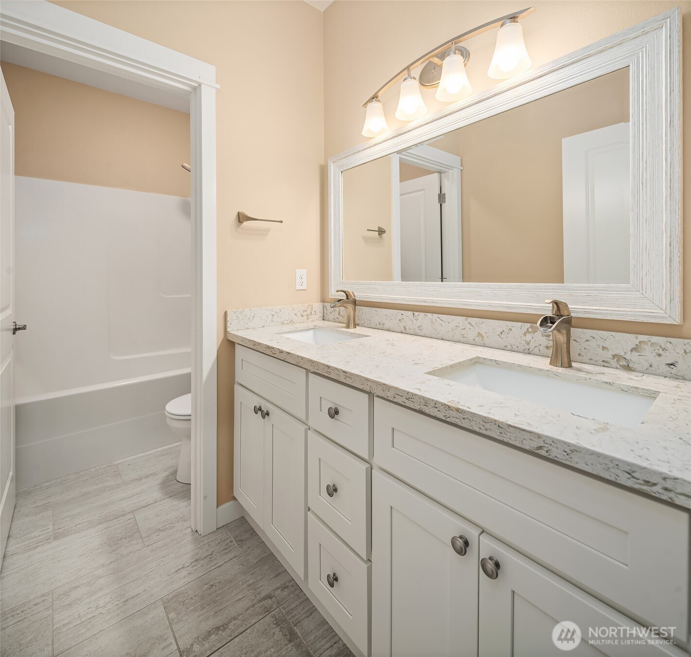 216 Cornwall Road NW Unit: 1