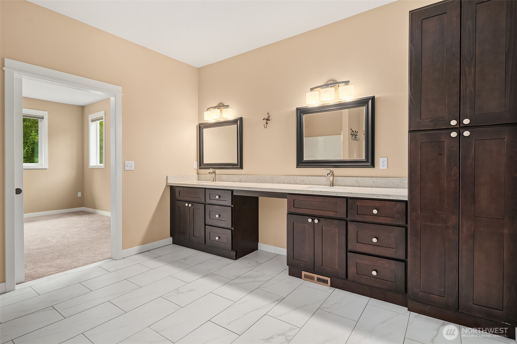 216 Cornwall Road NW Unit: 1